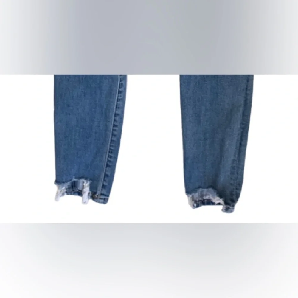 AEO AMERICAN EAGLE OUTFITTERS DISTRESS RIP jeans women’s size 8 - Picture 4 of 17